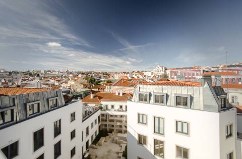 Loft T1, no Chiado com 2 lugares de estacionamento, terraço e arrecadação