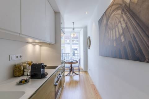 Apartamento T0, na Baixa Pombalina