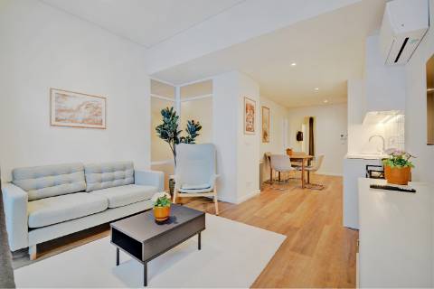 Apartamento T1 no centro do Porto em edifício histórico