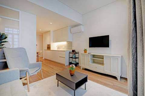 Apartamento T1 no centro do Porto em edifício histórico