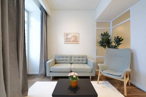 Apartamento T1 no centro do Porto em edifício histórico