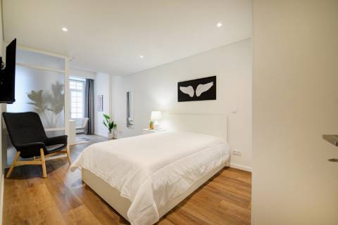 Apartamento T1 no centro do Porto em edifício histórico