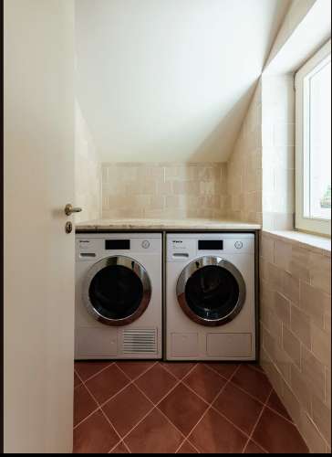 T2 com vista de Rio no Porto