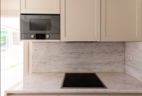 T2 com vista de Rio no Porto