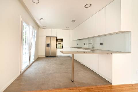 T4 com terraço em São João do Estoril