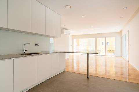 T4 com terraço em São João do Estoril