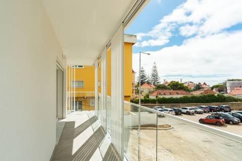 T4 com terraço em São João do Estoril
