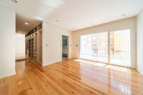 T4 com terraço em São João do Estoril