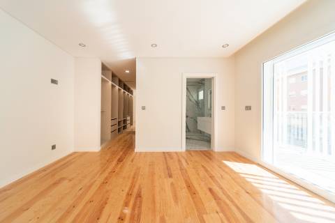 T4 com terraço em São João do Estoril