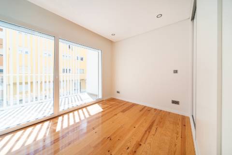 T4 com terraço em São João do Estoril