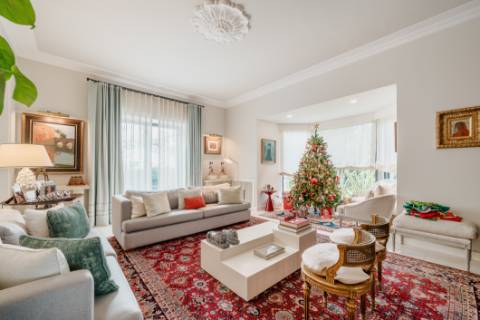 Moradia T5 com jardim e piscina no Restelo