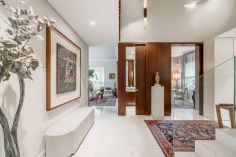 Moradia T5 com jardim e piscina no Restelo