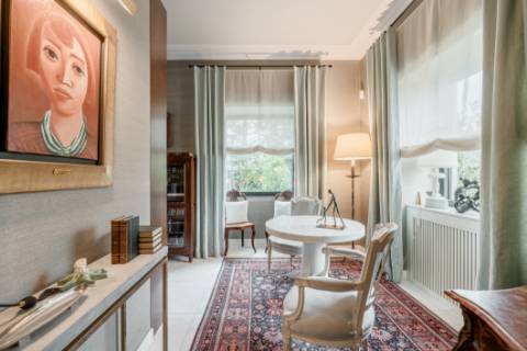 Moradia T5 com jardim e piscina no Restelo