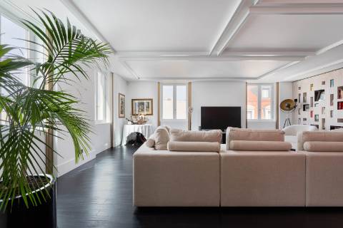 Apartamento T4 no Chiado com vista e garagem