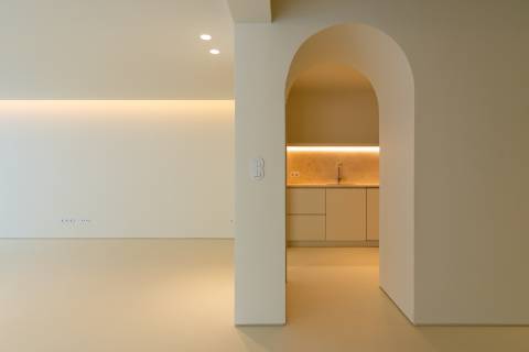 Apartamento T3+1 com pátio e piscina junto à icónica Av. da Liberdade
