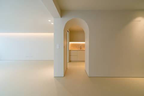 Apartamento T3+1 com pátio e piscina junto à icónica Av. da Liberdade
