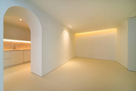 Apartamento T3+1 com pátio e piscina junto à icónica Av. da Liberdade
