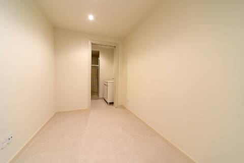 Apartamento T3+1 com pátio e piscina junto à icónica Av. da Liberdade
