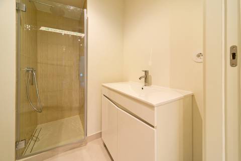 Apartamento T3+1 com pátio e piscina junto à icónica Av. da Liberdade
