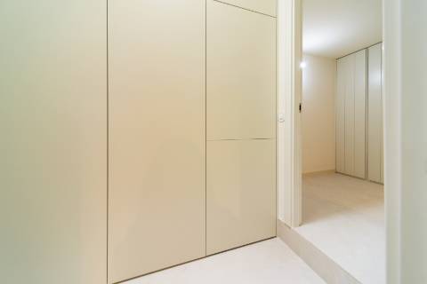 Apartamento T3+1 com pátio e piscina junto à icónica Av. da Liberdade
