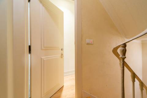 Apartamento T3+1 com pátio e piscina junto à icónica Av. da Liberdade
