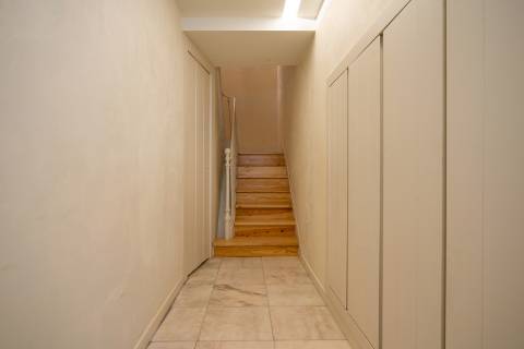 Apartamento T3+1 com pátio e piscina junto à icónica Av. da Liberdade
