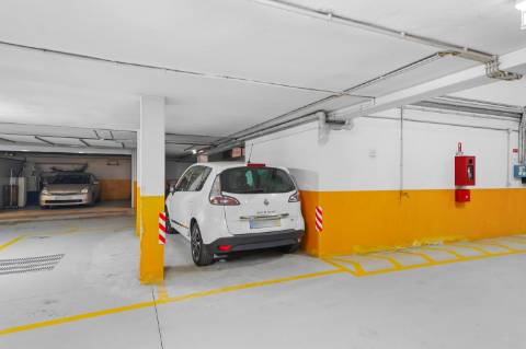 Apartamento T2+1 num prédio com jardim, Matosinhos Sul, Porto