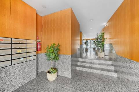 Apartamento T2+1 num prédio com jardim, Matosinhos Sul, Porto