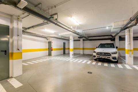 Apartamento T2, com terraço privativo e estacionamento no Centro Histórico de Cascais