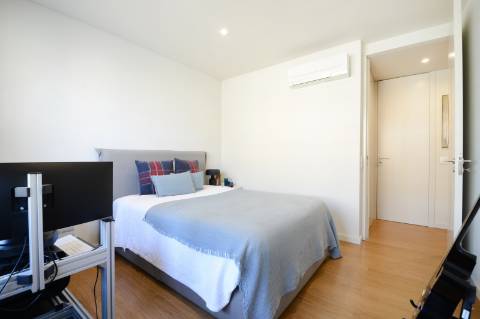 Apartamento T4 com varanda no Pinheiro Manso