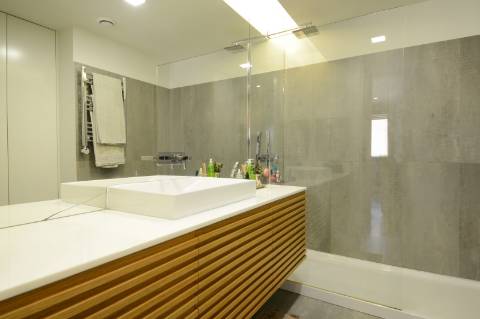 Apartamento T4 com varanda no Pinheiro Manso