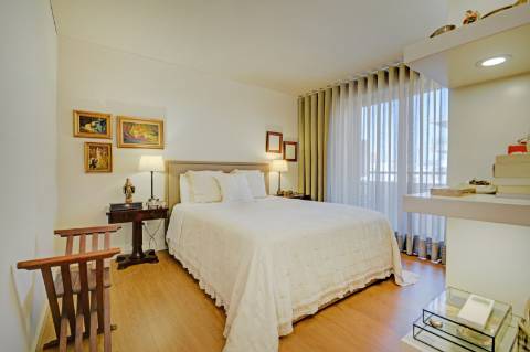 Apartamento T4 com varanda no Pinheiro Manso