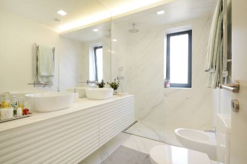 Apartamento T4 com varanda no Pinheiro Manso