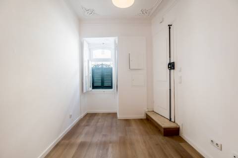 Charmoso apartamento T1+1 com jardim no Príncipe Real