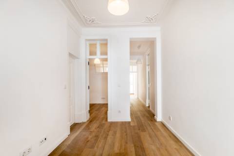 Charmoso apartamento T1+1 com jardim no Príncipe Real