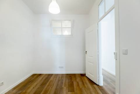 Charmoso apartamento T1+1 com jardim no Príncipe Real