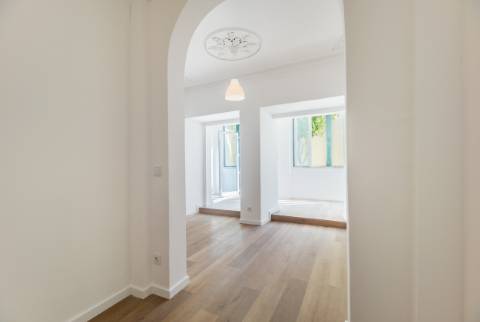 Charmoso apartamento T1+1 com jardim no Príncipe Real