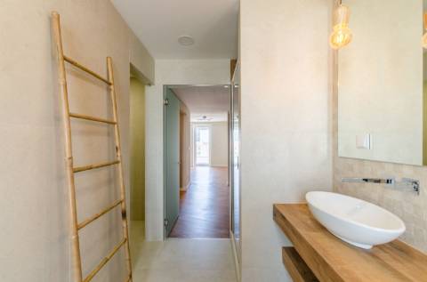 Apartamento T2 + 1 junto às Amoreiras