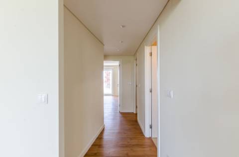 Apartamento T2 + 1 junto às Amoreiras