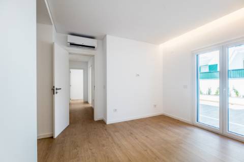 Fantástico apartamento T3 com varandas e dois lugares de estacionamento na Parede