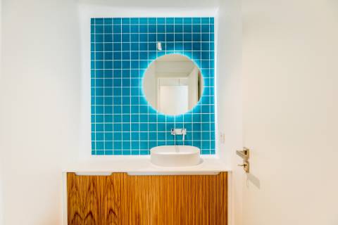 Fantástica penthouse T3 com terraço grande, vista de mar e dois lugares de estacionamento na Parede