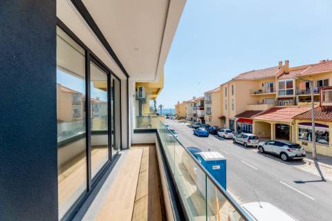 Fantástico apartamento T3 com terraço grande e dois lugares de estacionamento na Parede