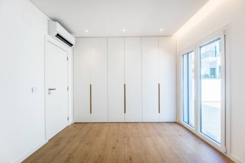 Fantástico apartamento T3 com terraço grande e dois lugares de estacionamento na Parede