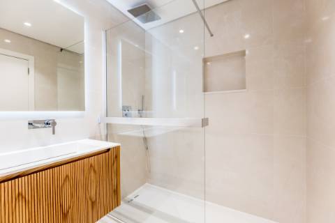 Fantástico apartamento T3 com terraço grande e dois lugares de estacionamento na Parede