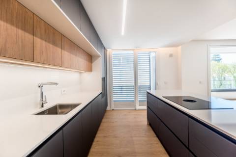 Fantástico apartamento T3 com terraço grande e dois lugares de estacionamento na Parede