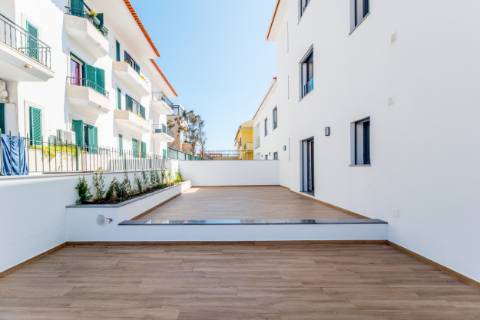 Fantástico apartamento T3 com terraço grande e dois lugares de estacionamento na Parede