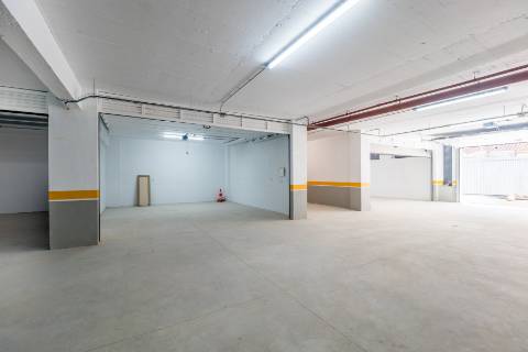 Fantástico apartamento T3 com terraço grande e dois lugares de estacionamento na Parede