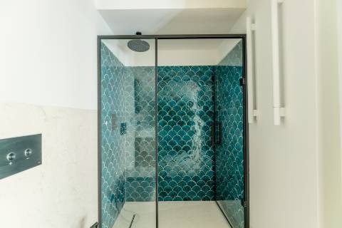 Penthouse T3, em prédio recuperado com elevador no Chiado