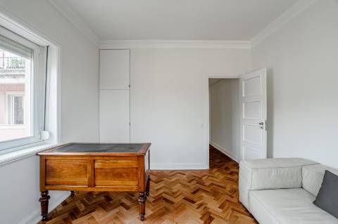 Apartamento T4+1 na Estrela