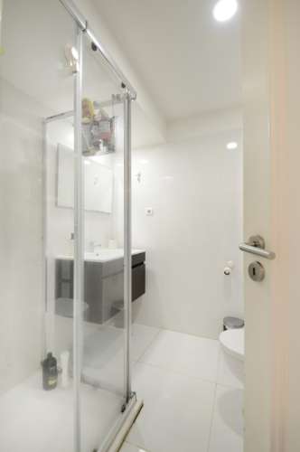 Apartamento T4 com duas frentes ao lado do Parque da Cidade em Aldoar, Porto